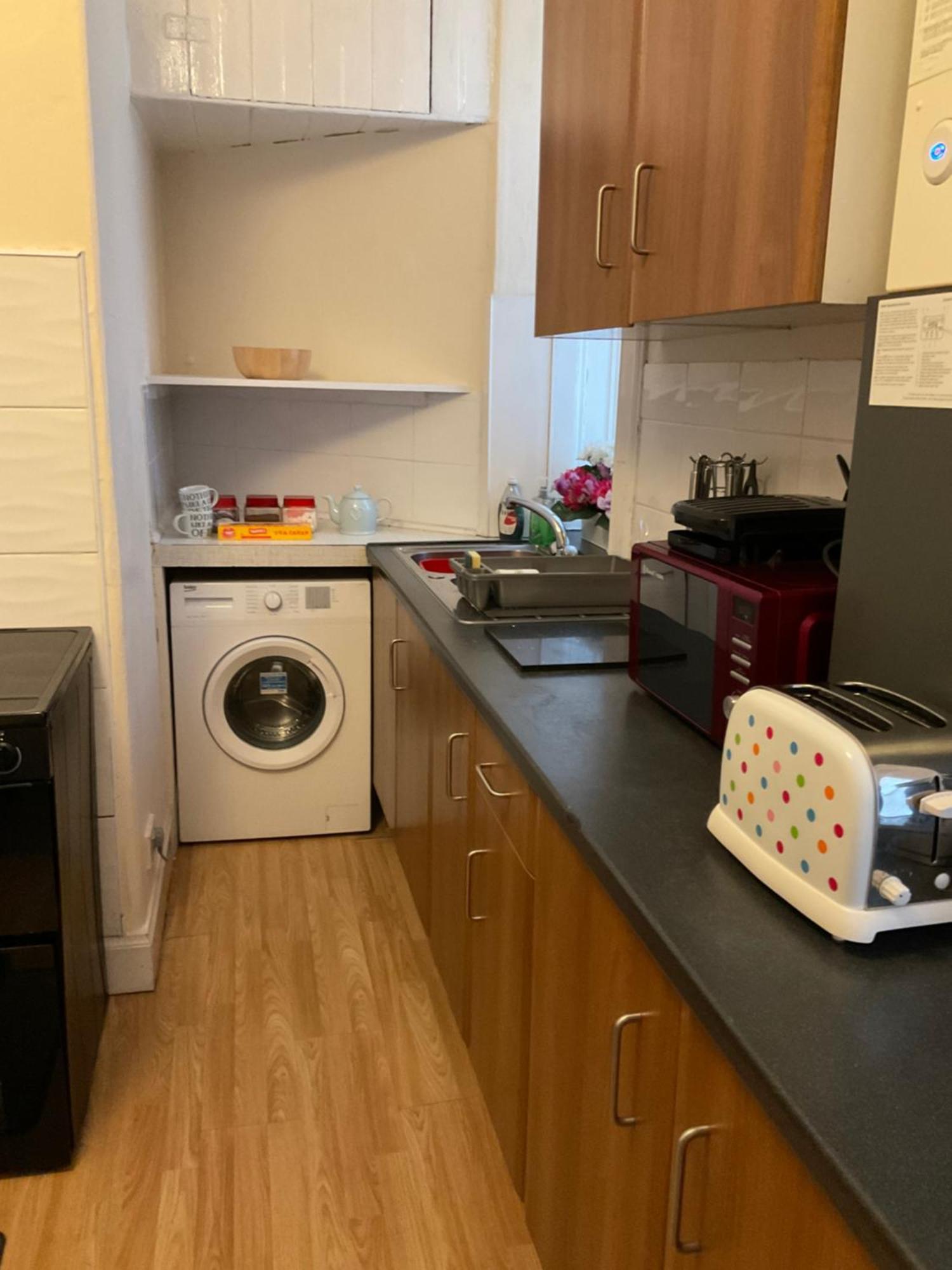 Corner House 51 Go Go Street Ground Floor Largs Ka308Jw 2 Bedroom Exterior photo